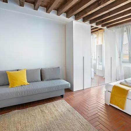 Guest house La Maison 2*