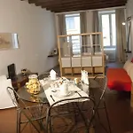 La Maison بيت ضيافة 2*