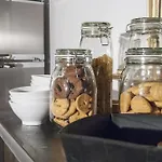 La Maison بيت ضيافة 2*